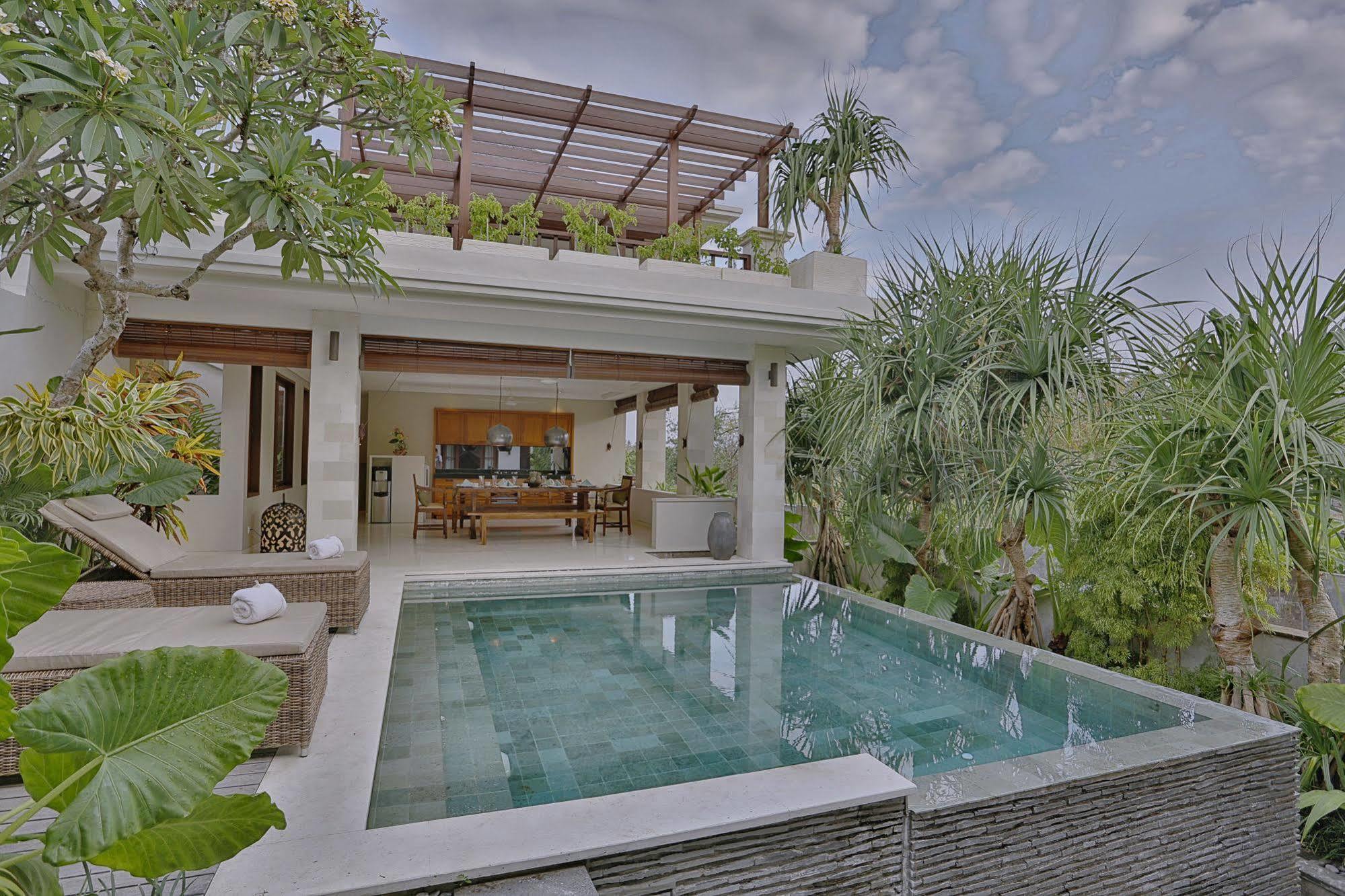 Villa Nikara Kuta Lombok Extérieur photo