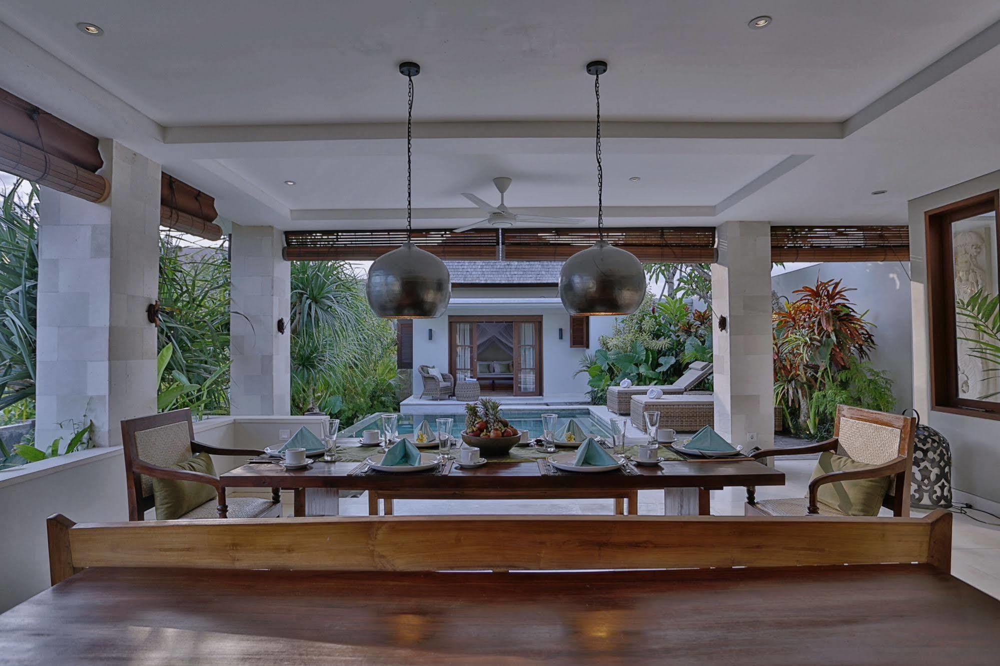 Villa Nikara Kuta Lombok Extérieur photo